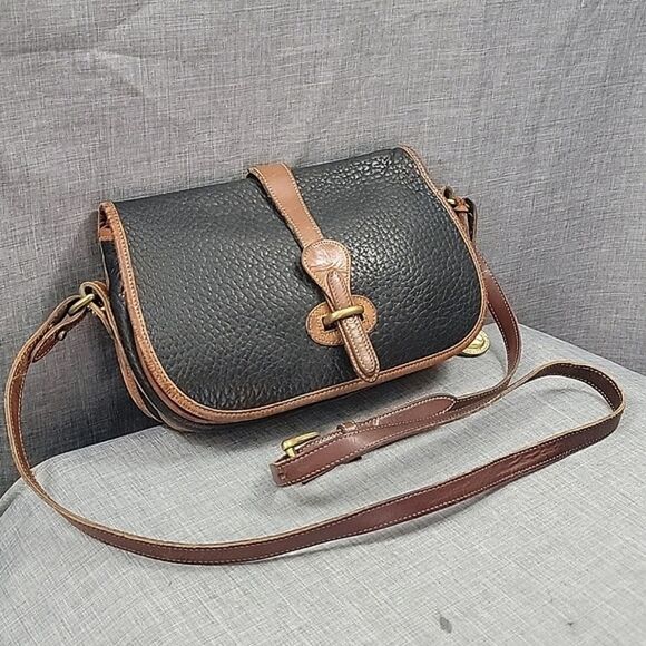 Dooney & Bourke Vintage Pebbled Leather Black Equestrian Cross-body Shoulder Bag - Picture 3 of 15